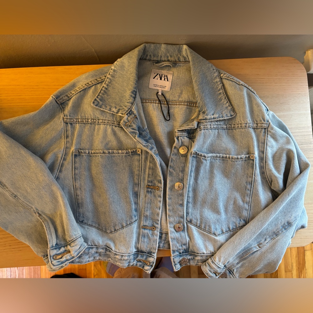 Zara Women's cropped Denim Jacket